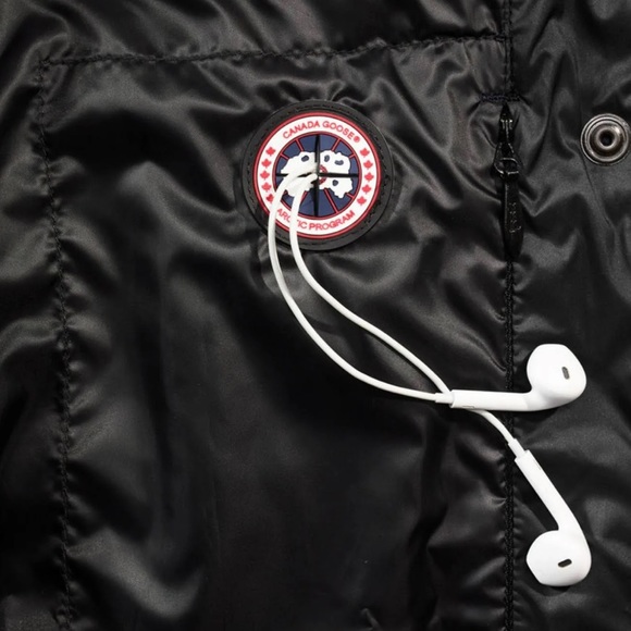 100% Authentic CANADA GOOSE Campden Jacket Sz Small - Picture 11 of 16